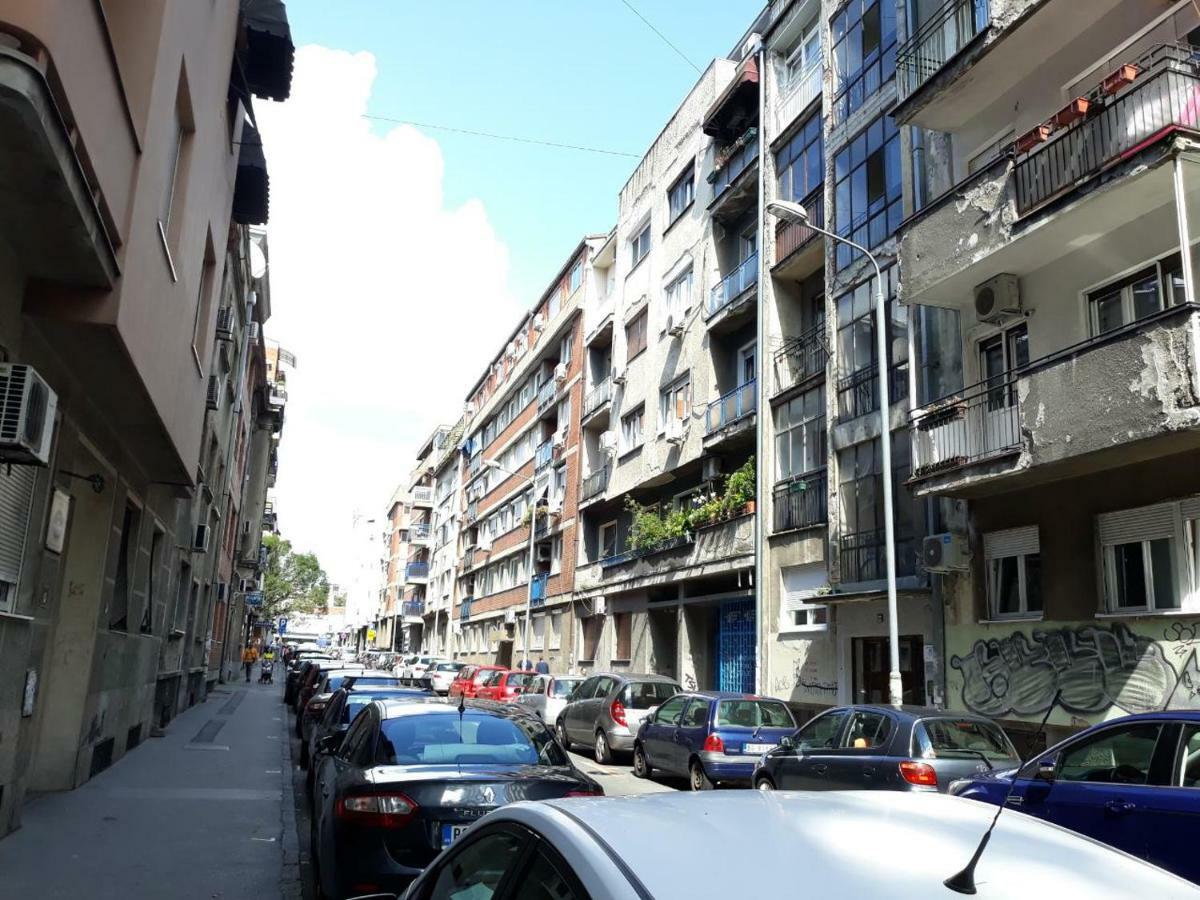 Sweet Yellow Apartment Belgrade Extérieur photo
